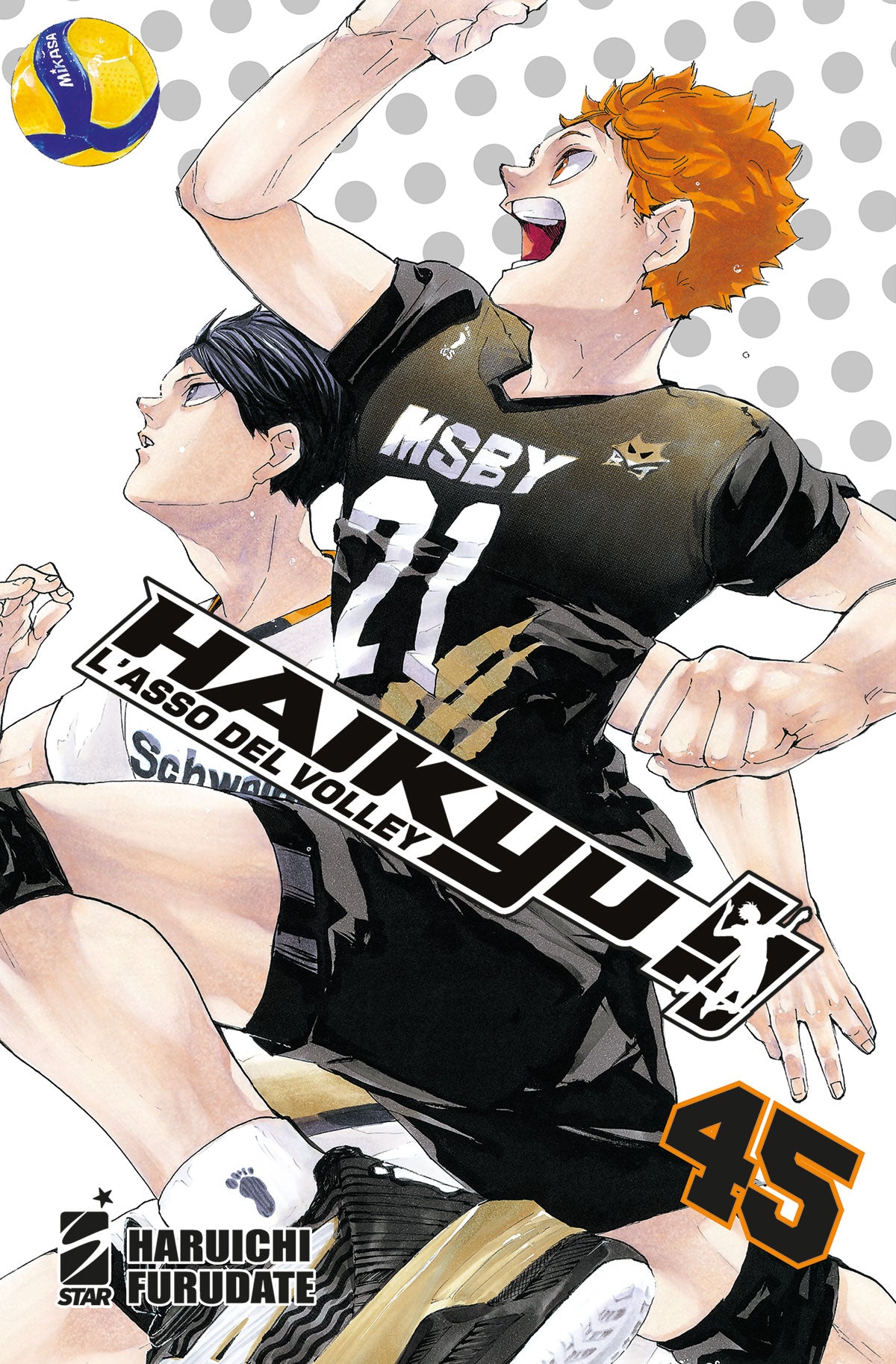 Copertina del manga Haikyu!! L'asso del volley Vol. 45. In un'illustrazione estremamente dinamica, Hinata (con i capelli arancioni e la divisa nera e oro della squadra MSBY numero 21) salta energicamente per schiacciare, sfoggiando un sorriso entusiasta. Dietro di lui compare Kageyama, in divisa bianca, che segue l'azione verso l'alto con sguardo concentrato. In alto a sinistra è disegnato un pallone da pallavolo Mikasa giallo e blu, su uno sfondo bianco decorato a grandi pois grigi. Completano l'immagine i