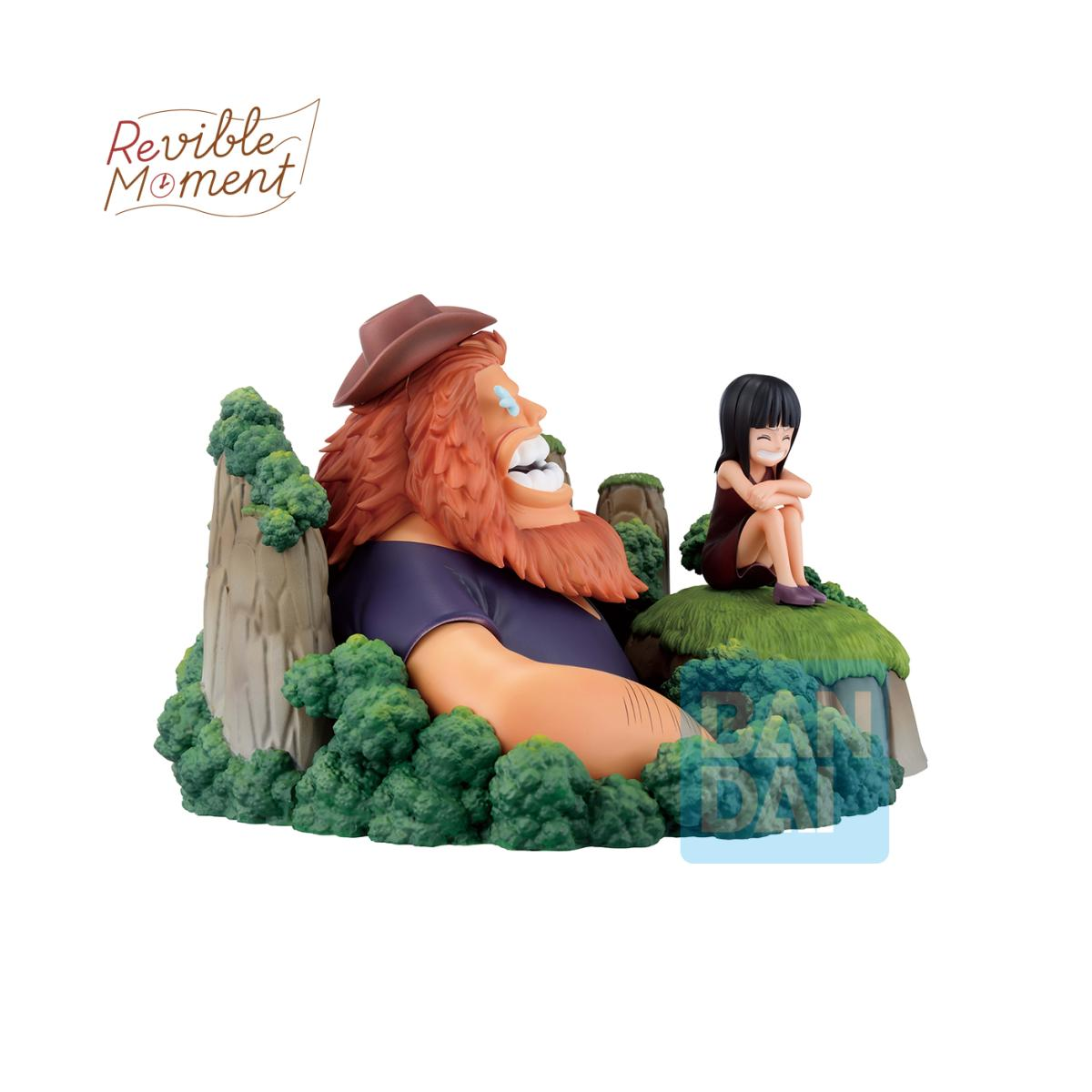 Figura da collezione Ichibansho Dramatic Memories di Robin e Saul tratta da One Piece, come mostrato nel file robin.jpg. Il diorama presenta il gigante Saul con la barba arancione che ride felice tra cespugli verdi e la piccola Nico Robin bambina seduta su una collinetta di terra e erba.