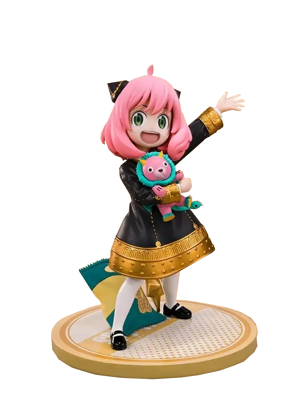 Figure della linea Super Figure Collection di Anya Forger da Spy x Family prodotta da Abystyle Studio; il personaggio indossa l'uniforme scolastica nera e oro, tiene in braccio il peluche rosa Chimera e ai suoi piedi, sulla base, c'è un sacchetto di noccioline.