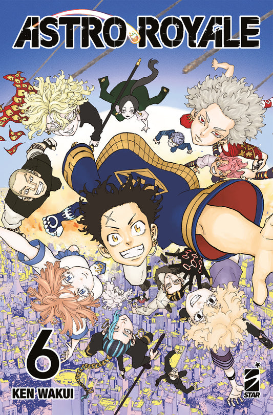 Copertina del sesto volume in italiano del manga 'Astro Royale' di Ken Wakui, edito da Star Comics. L'illustrazione con una spettacolare prospettiva aerea su una città ritrae al centro il protagonista Hibaru Yotsurugi sorridente in abito blu, circondato da un vasto cast di personaggi che fluttuano nel cielo sotto una pioggia di meteoriti, con il titolo Astro Royale in alto, il numero 6 in basso a sinistra e il logo Star Comics in basso a destra.