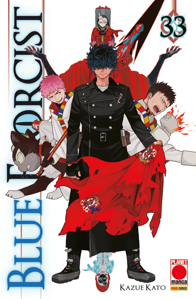Copertina del trentatreesimo volume in italiano del manga 'Blue Exorcist' di Kazue Kato, edito da Planet Manga. L'illustrazione presenta in primo piano un personaggio in uniforme nera con bottoni dorati e mantello rosso strappato, affiancato da alleati esorcisti, tra cui un ragazzo dai capelli rosa, un compagno urlante, il gatto demoniaco Kuro e altre figure misteriose su sfondo bianco, con il titolo verticale azzurro a sinistra e il numero 33 in alto a destra.