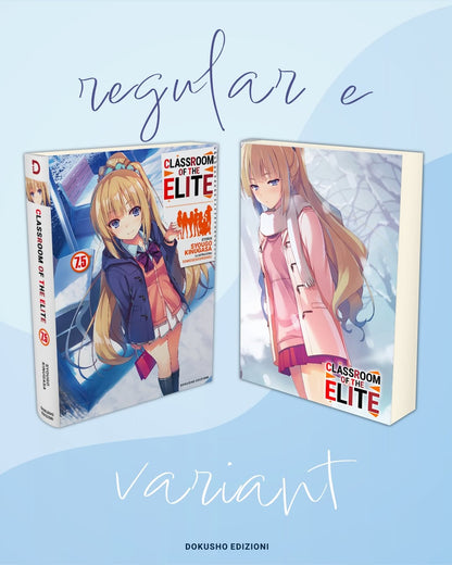 Immagine promozionale del Box Limited Edition di Classroom of the Elite Vol. 7 e 7.5 edito da Dokusho Edizioni; sono visibili il cofanetto verticale, i due volumi con le copertine regolari e variant, le cartoline illustrate e lo standee in acrilico di Ichinose vestita da Babbo Natale.
