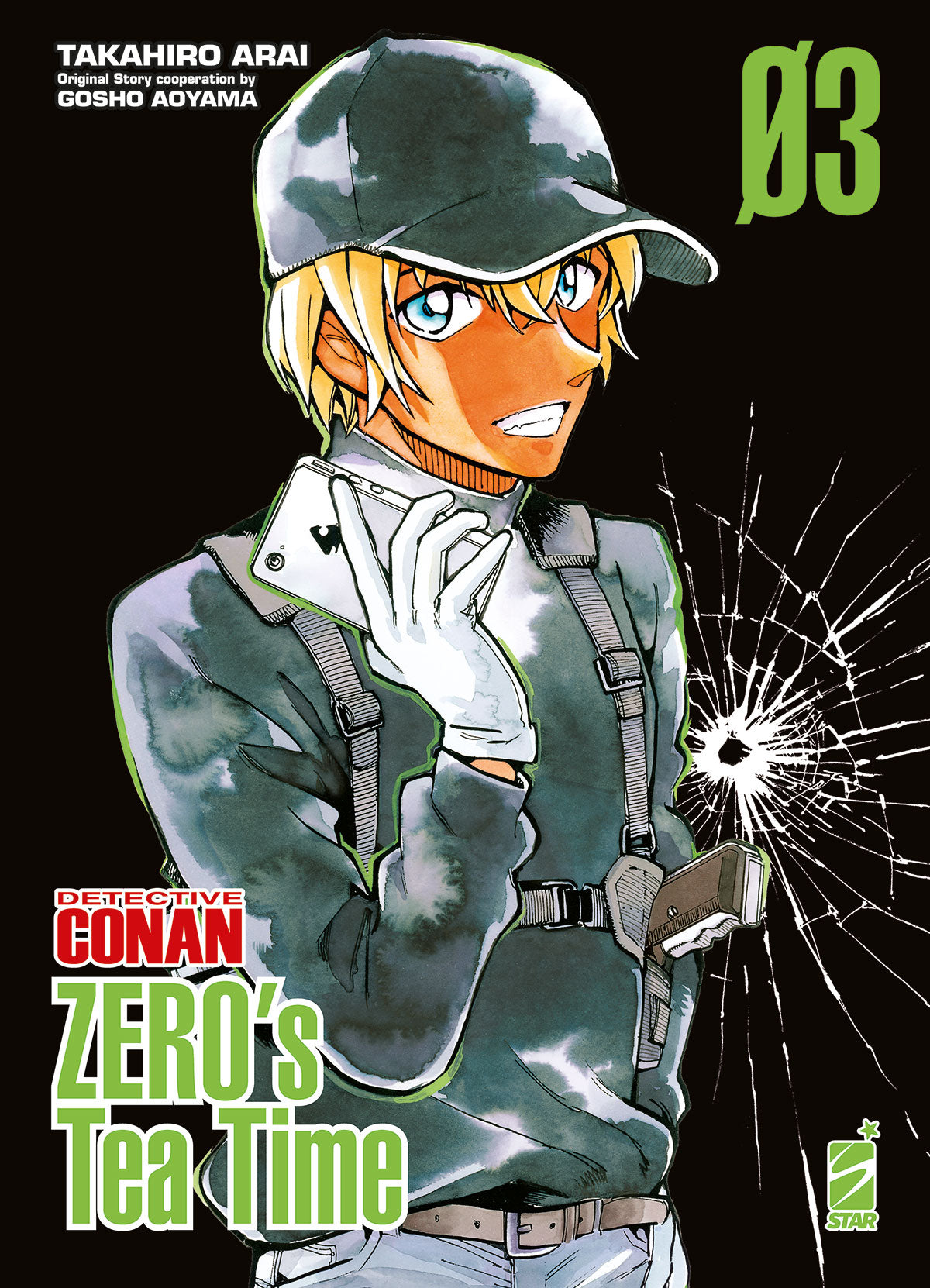 Copertina del terzo volume in italiano del manga 'Detective Conan - Zero's Tea Time' di Takahiro Arai e Gosho Aoyama, edito da Star Comics. L'illustrazione su uno sfondo nero caratterizzato dall'impatto di un proiettile su un vetro infranto ritrae in primo piano Toru Amuro in abiti tattici mimetici grigio scuro con cappello con visiera e pistola in fondina mentre parla allo smartphone con un guanto bianco, sormontato dal titolo DETECTIVE CONAN ZERO'S TEA TIME in verde e bianco, dal numero 03 in verde in alt