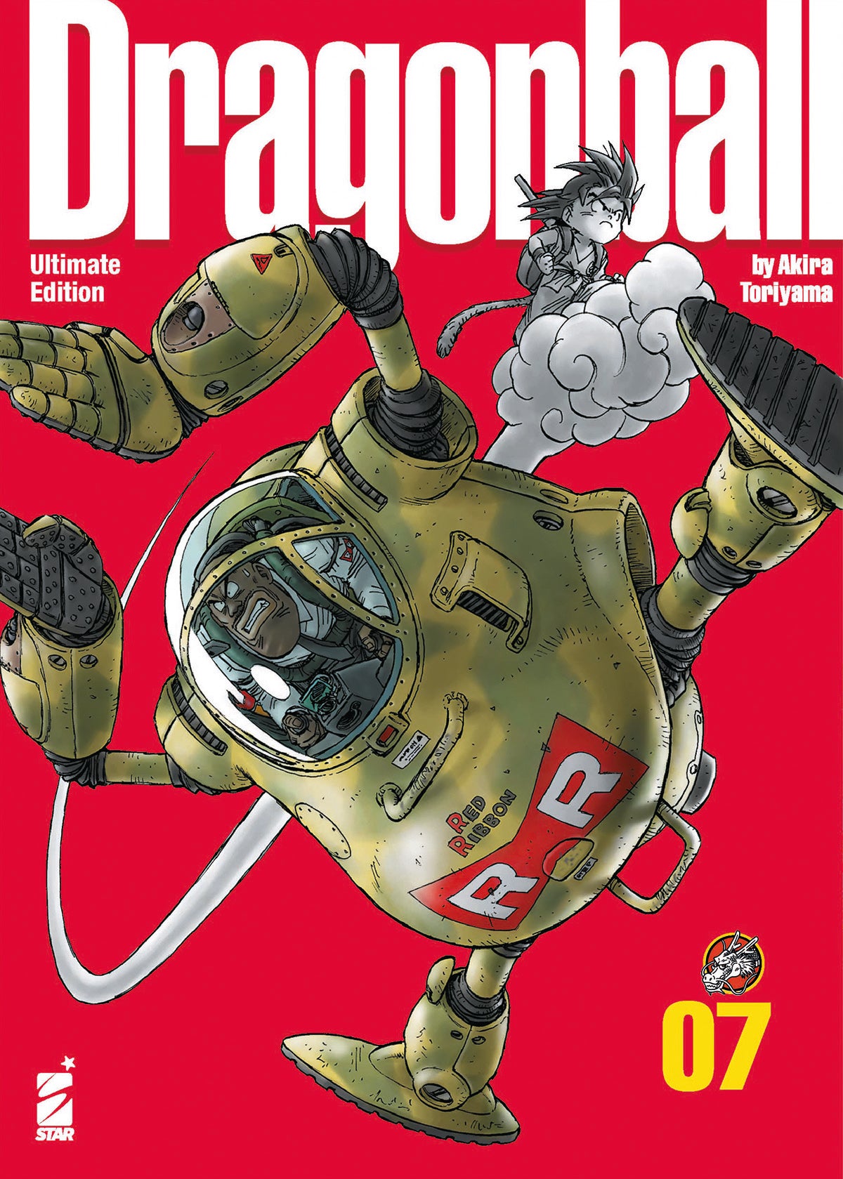 Copertina del manga Dragon Ball Ultimate Edition Vol. 7. Su uno sfondo rosso acceso, in primo piano spicca un grande mech (veicolo robotico) tondeggiante di colore verde militare e dorato, con impresso il celebre logo "RR" (Red Ribbon). All'interno della cabina di pilotaggio vetrata si intravede un uomo robusto ai comandi. In secondo piano, in alto a destra, c'è il piccolo Goku che vola a bordo della Nuvola d'Oro (Kinton) tenendo il bastone magico in mano.