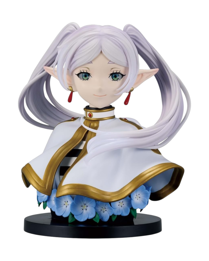 Busto da collezione di Frieren alto 20 cm dall'anime Frieren: Beyond Journey's End, prodotto da Banpresto per la linea Ichibansho. La scultura raffigura il mezzo busto della maga elfa sorridente con capelli argentati fluttuanti, orecchini rossi e abito bianco rifinito in oro, adagiato su una base decorata con fiori blu su supporto nero.