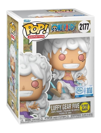 Scatola da collezione Funko Pop! numero 2177 contenente la figure in vinile di Luffy Gear Five della serie One Piece, raffigurato con capelli e vestiti bianchi in posa d'azione, con un bollino tondo giallo "Glows in the Dark" sul fronte.