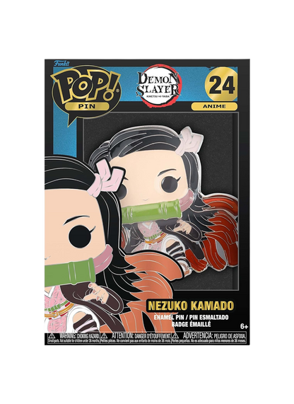 Confezione nera da collezione della spilla smaltata Funko POP! Pin numero 24 raffigurante Nezuko Kamado da Demon Slayer: Kimetsu no Yaiba. La spilla visibile al centro ritrae Nezuko nel caratteristico stile POP! con il boccaglio di bambù verde tra le labbra, fiocco rosa tra i capelli scuri dalle punte arancione brillante e il kimono rosa tradizionale, sormontata dal logo Demon Slayer e dal numero 24 su sfondo dorato in alto a destra.