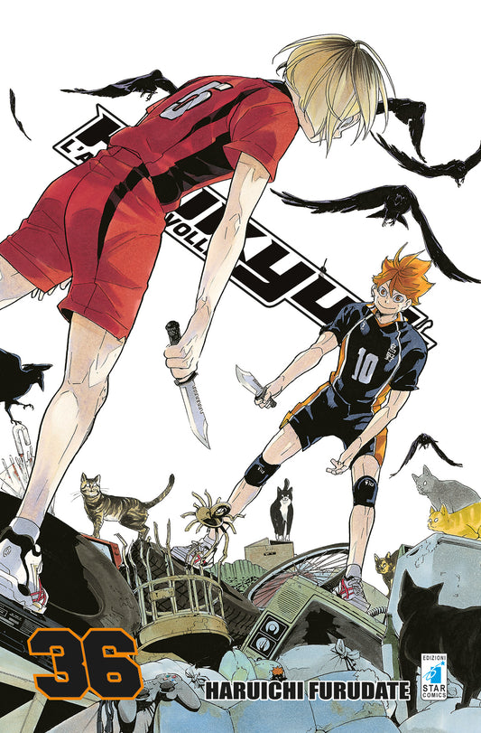 Copertina del manga Haikyu!! Vol. 36 edito da Star Comics. La scena è ambientata in una discarica stilizzata piena di rifiuti tecnologici, gatti e corvi. In primo piano, Kenma Kozume (Nekoma) e Shoyo Hinata (Karasuno) si fronteggiano impugnando dei coltelli, metafora dell'affilata sfida tattica in corso. Kenma è di spalle, mentre Hinata sorride con determinazione. In basso a sinistra spicca il numero 36.
