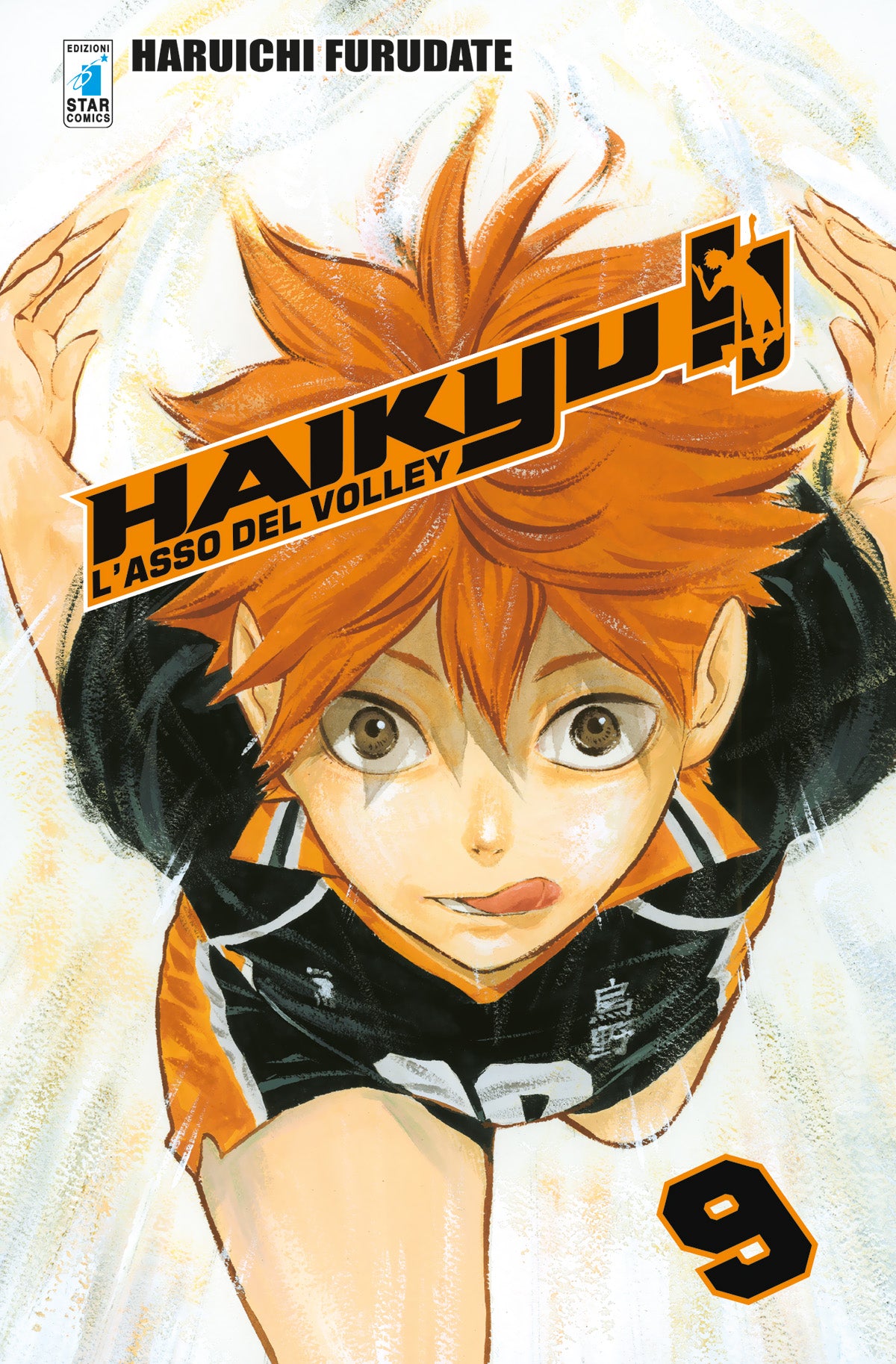Copertina del manga Haikyu!! Vol. 9 edito da Star Comics. In primissimo piano spicca il volto di Shoyo Hinata, con i suoi capelli arancioni spettinati e uno sguardo di pura sfida rivolto verso l'alto, mentre si lecca le labbra con determinazione. Lo sfondo è caratterizzato da pennellate di luce bianca e gialla che trasmettono velocità. Il numero 9 risalta in basso a destra.