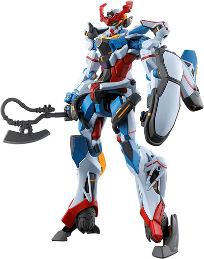Il model kit HG G-Lucifer Gundam in piedi, con la sua colorazione bianca, viola e nera. Si notano le tre grandi unità "Skirt Funnel" sulla schiena e la Beam Saber attivata nella mano sinistra.