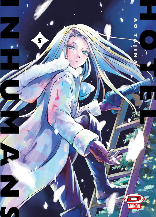 Copertina del manga Hotel Inhumans volume 5. Una ragazza dai lunghissimi capelli bianchi e una giacca invernale chiara guarda all'indietro con un'espressione malinconica mentre scende da una scala a pioli sotto una nevicata notturna, tenendo una pistola nella mano destra.