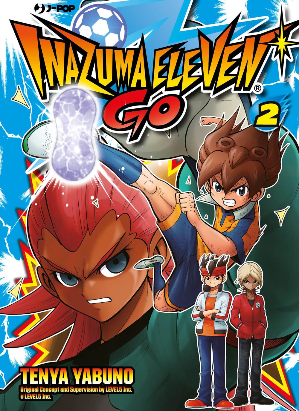 Copertina del secondo volume in italiano del manga 'Inazuma Eleven GO!' di Tenya Yabuno e LEVEL-5, edito da J-POP Manga. L'illustrazione mostra Arion Sherwind in divisa azzurra e gialla mentre calcia un pallone da calcio brillante con una mossa speciale, affiancato a sinistra dal volto di un calciatore dai capelli rossi e in basso a destra dalle figure di due allenatori, con il titolo Inazuma Eleven GO e il numero 2 in alto.