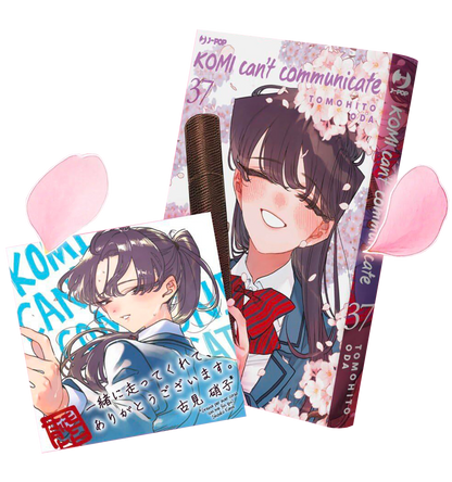 La copertina esclusiva della Graduation Variant di Komi Can't Communicate Vol. 37, che ritrae Shoko Komi in abiti tradizionali da cerimonia (Hakama) o con il diploma, accanto allo Shikishi da collezione incluso.
