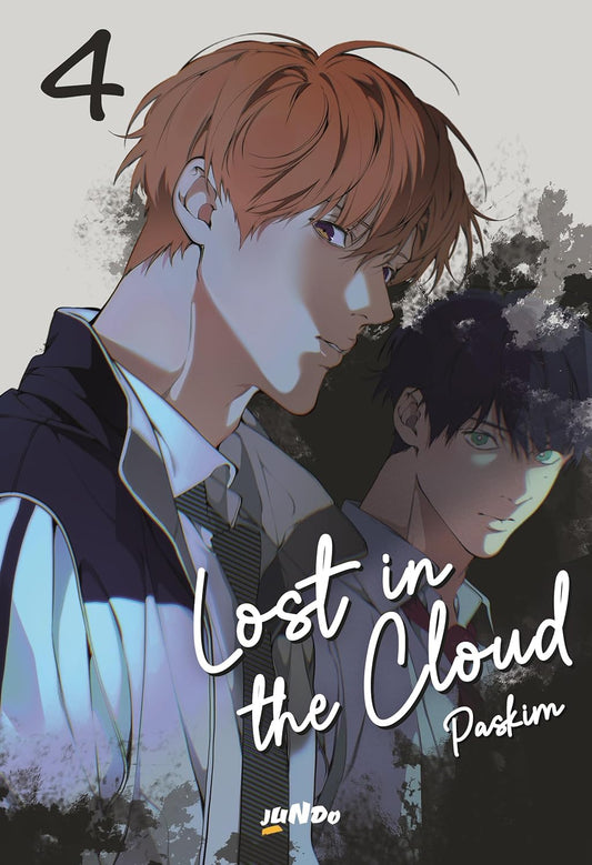 Copertina del manhwa Lost in the Cloud 4. In primo piano il profilo di Cirrus dai capelli chiari, mentre alle sue spalle il volto di un ragazzo dai capelli scuri sfuma e si dissolve in una fitta nebbia nera.