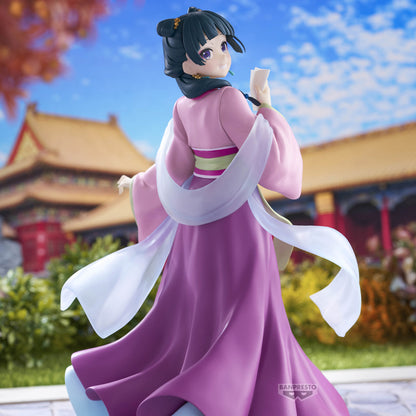 Figure di Maomao della serie The Apothecary Diaries prodotta da Banpresto. La ragazza indossa un elegante abito tradizionale rosa e viola, si volta sorridendo e tiene in mano un piccolo foglio.