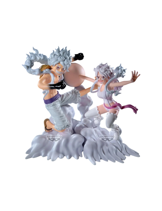 Statuette figure di Monkey D. Luffy Gear 5 e Jewelry Bonney della linea Senkozekkei Banpresto.