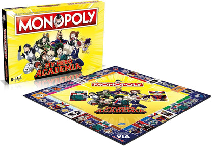 La scatola del gioco da tavolo Monopoly: My Hero Academia, con Deku, Bakugo e All Might in posa eroica sul tabellone personalizzato e le pedine da collezione (come la maschera di Deku e i guanti di Bakugo) in primo piano.
