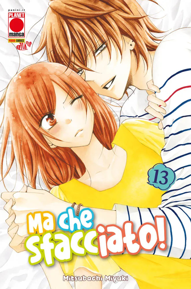 Copertina del tredicesimo volume in italiano del manga 'Ma che sfacciato! - Namaikizakari' di Mitsubachi Miyuki, edito da Panini Planet Manga. L'illustrazione mostra in primo piano Yuki con maglia gialla sdraiata mentre Naruse, con una maglia a righe bianche e blu, la abbraccia da sopra tenendole la mano e sorridendole da vicino. In basso spicca il titolo 'Ma che sfacciato!', con il numero 13 racchiuso in una sagoma azzurra a destra e il logo Planet Manga in alto a sinistra.