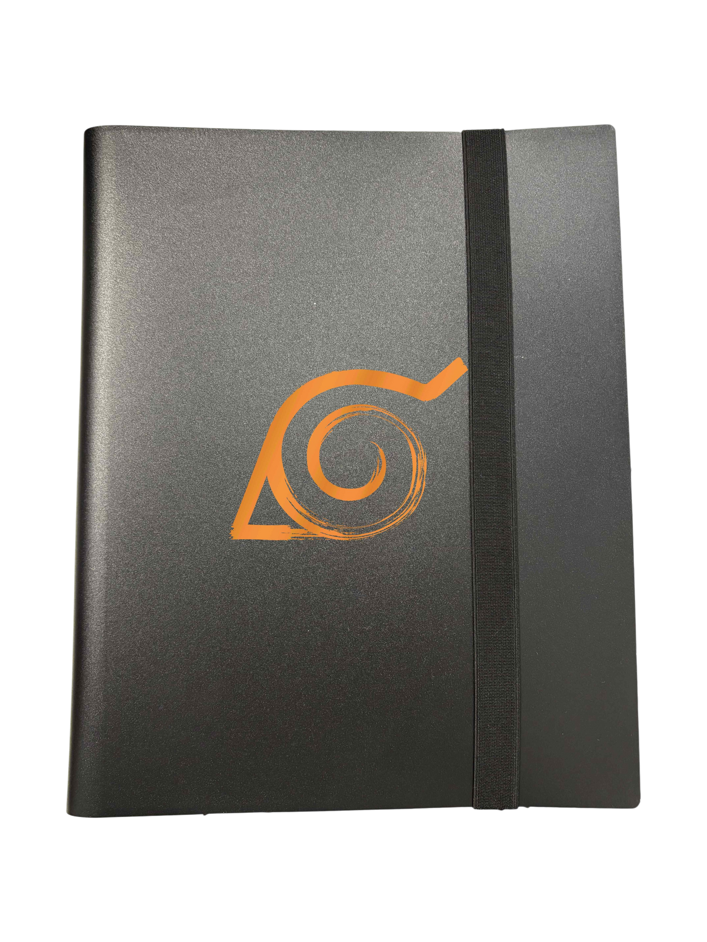 Copertina frontale dell'album portacarte di Naruto. Il raccoglitore si presenta in un elegante colore nero opaco e testurizzato, decorato al centro dal simbolo a spirale del Villaggio della Foglia in un brillante arancione metallizzato. Sulla destra è visibile la fascia elastica verticale utilizzata per chiuderlo.