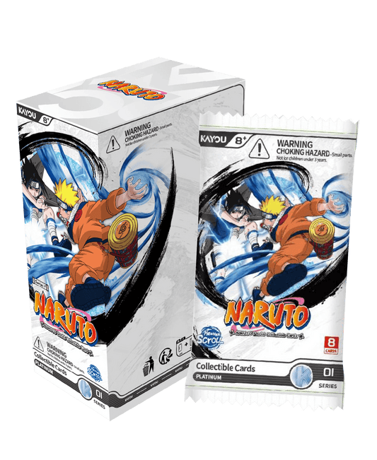Box del set di carte collezionabili NARUTO - Smriti Collectible Cards - Heaven Scroll - 001B - EMEA di Kayou, mostrato su sfondo scuro. La confezione bianca è decorata con una spettacolare e dinamica illustrazione di Naruto Uzumaki e Sasuke Uchiha in posa da combattimento, avvolti da scie di chakra ed effetti azzurri. Sulla parte inferiore della scatola spiccano il logo di Naruto, la dicitura "Collectible Cards PLATINUM", un piccolo logo "Heaven Scroll" e il marchio "01 SERIES". In alto a sinistra è visibil