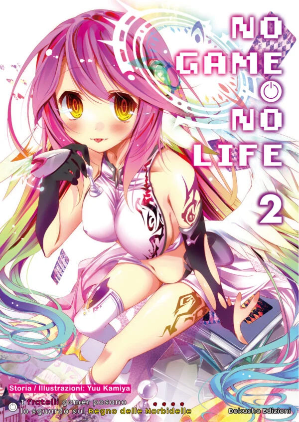 Copertina del secondo volume della light novel No Game No Life, raffigurante in primo piano una ragazza con ali piumate e lunghi capelli rosa e viola che tiene in mano un pezzo degli scacchi.