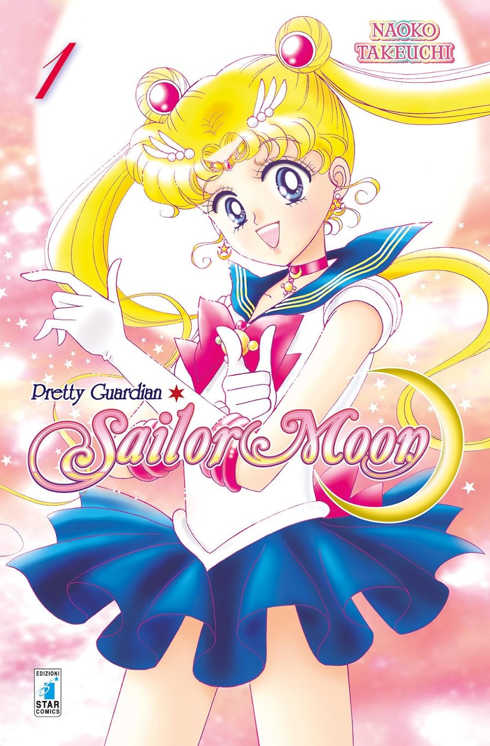 Copertina del primo volume in italiano del manga 'Pretty Guardian Sailor Moon New Edition' di Naoko Takeuchi, edito da Star Comics. L'illustrazione su uno sfondo rosa sfavillante e stellato con una falce di luna gialla ritrae in primo piano la protagonista Usagi Tsukino nei panni di Sailor Moon, sorridente con la sua iconica divisa alla marinaretta, biondi capelli raccolti in chignon con codine e diadema sulla fronte, affiancata dal titolo Pretty Guardian Sailor Moon, dal numero 1 in alto a sinistra e dal l