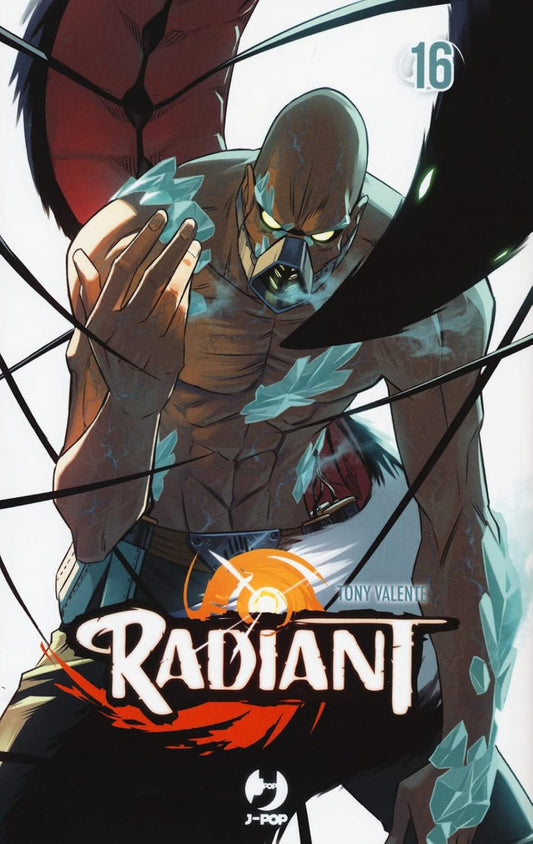 Copertina del sedicesimo volume del manga Radiant, raffigurante un imponente uomo calvo e muscoloso con una maschera/respiratore sul volto, avvolto da fili neri e frammenti di ghiaccio.