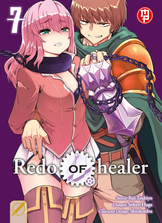 Copertina di Redo of Healer 7. Un ragazzo con capelli castani e un sorriso beffardo stringe una catena d'acciaio collegata al collare di una ragazza dai capelli rosa, mostrando un imponente guanto di protezione viola cristallino.