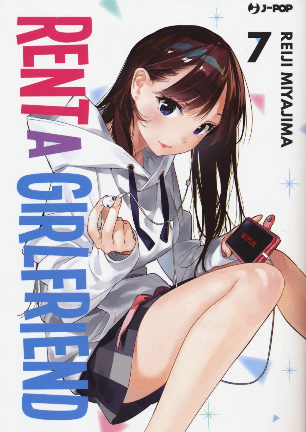 Copertina del manga Rent A Girlfriend Vol. 7; Chizuru Mizuhara è seduta indossando una felpa bianca con cappuccio, tiene in mano uno smartphone rosso e porge un auricolare verso lo spettatore con un mezzo sorriso.