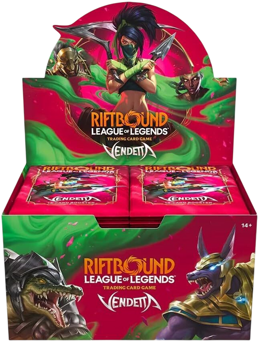 Display box aperto da 24 buste d'espansione in lingua inglese del gioco di carte 'Riftbound: League of Legends Trading Card Game' per il set Vendetta. Il box di colore magenta e verde mostra sulla testata la campionessa Akali in posa da combattimento e sul fronte le illustrazioni dei campioni Renekton e Nasus.