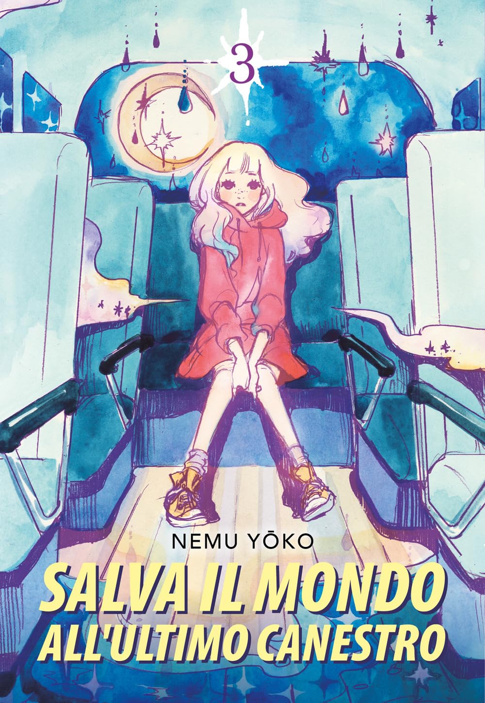 Copertina del manga Salva il Mondo all'Ultimo Canestro volume 3. Un'illustrazione in stile acquerello mostra in primo piano una ragazza con lunghi capelli chiari e una felpa rossa con cappuccio, seduta con aria pensierosa e preoccupata tra i sedili di un mezzo di trasporto. Lo sfondo sfuma nei toni del blu e dell'azzurro con una luna crescente e la scritta del titolo in lettere gialle in basso. In alto spicca il numero 3.
