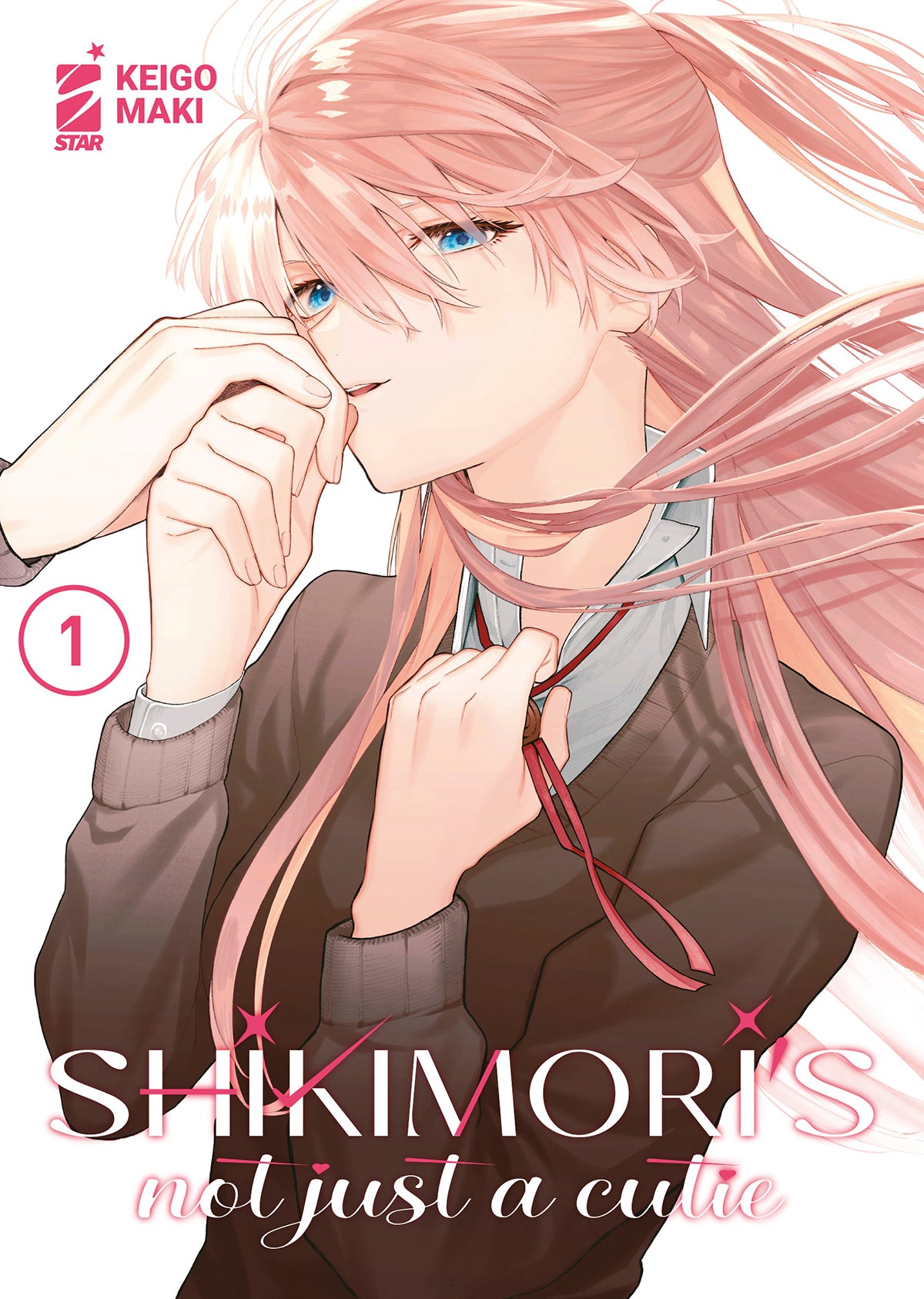 Copertina del primo volume del manga 'Shikimori's Not Just A Cutie' di Keigo Maki, edito da Star Comics. L'illustrazione ritrae in primo piano la protagonista Shikimori dai lunghi capelli rosa legati e dagli occhi azzurri penetranti, vestita con una maglia scolastica marrone mentre si sistema il colletto, sormontata dal titolo stilizzato in rosa e bianco e dal numero 1 in un cerchio rosa a sinistra.