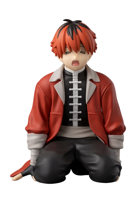 Statua da collezione PM Perching di Stark "My Knees Went Weak" Ver. prodotta da SEGA per Frieren: Beyond The Journey's End su sfondo nero. L'illustrazione ritrae il giovane guerriero Stark con spigliata capigliatura rossa e spruzzi neri, accasciato sulle ginocchia con la bocca aperta e gli occhi serrati in un'espressione di spavento, indossando la sua giacca rossa aperta sopra la casacca scura e pantaloni neri.