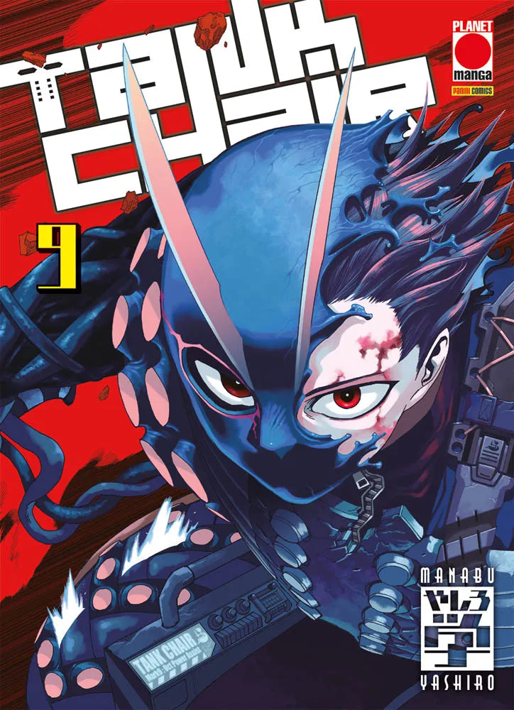 Copertina del nono volume del manga Tank Chair, caratterizzata da un'illustrazione ravvicinata in stile cyberpunk con un personaggio dagli occhi rossi espressivi, coperto parzialmente da una maschera o un fluido biologico blu scuro, su uno sfondo rosso acceso con il titolo bianco.