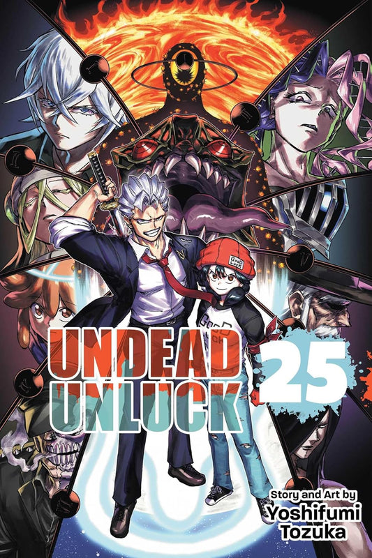 Copertina del manga Undead Unluck Vol. 25. Al centro spiccano Andy, in completo scuro e con la spada sguainata, e Fuko sorridente con il suo caratteristico berretto rosso. Alle loro spalle incombe l'inquietante volto di una creatura mostruosa con enormi fauci aperte e minacciosi occhi rossi. L'illustrazione di sfondo è suddivisa a raggiera da aste metalliche scure terminanti in sfere numerate con numeri romani e mostra i volti di diversi nemici disposti attorno a un sole oscuro e infuocato. Il titolo "UNDEA