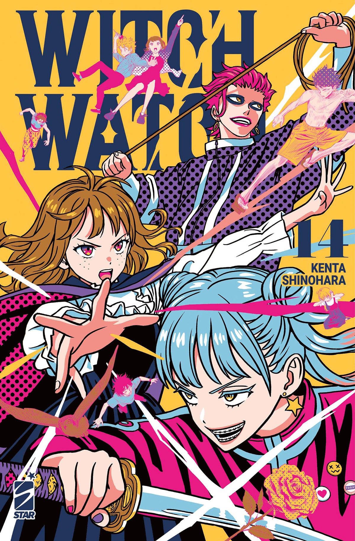 Copertina del manga Witch Watch Vol. 14; illustrazione vivace su sfondo giallo con tre personaggi in posa d'attacco: una ragazza con capelli castani e mantello, una spadaccina con capelli azzurri e katana, e un ragazzo con capelli rosa e un lazo. Attorno a loro fluttuano piccole figure di altri personaggi in varie pose d'azione.